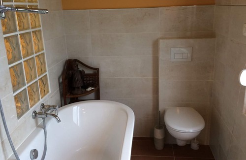 Donville-les-Bains House | Pretty villa 5 mins walk from the beach, garden. Quiet. Train station, shops, on foot