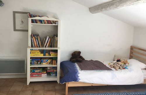 Pujaut House | Pretty Village House near Avignon