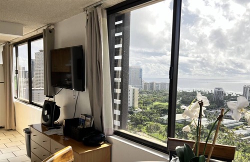 McCully - Moiliili Condo | Price Drop Oceanview Waikiki Studio A + FREE BEACH Rentals