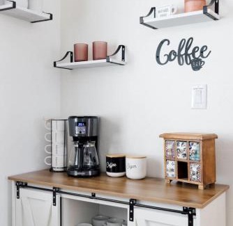 Raskin Estates House | Prickly Pear