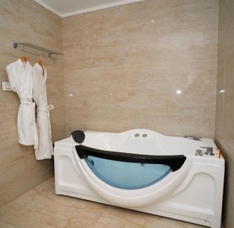 Indore Hotel | Pride Hotel & Convention Centre Indore