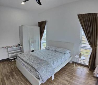 Ijok House | Prima Guest House - Puncak Alam Homestay Mus-lim friendly
