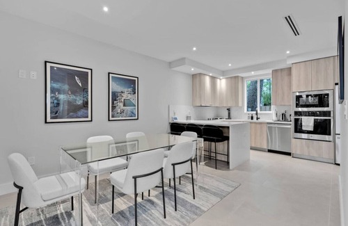 Coral Way House | *Primavera House Coral Gables 5 mins Coconut Grove