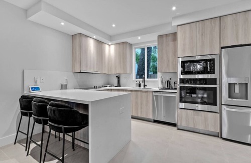 Coral Way House | *Primavera House Coral Gables 5 mins Coconut Grove