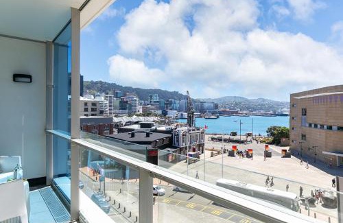 Te Aro Apartment | Prime 3 bedrooms apartment with harbour views in Wellington Central