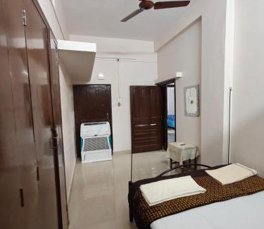 Bhopal Villa | Prime Area 1BHK Full AC Budget Stay