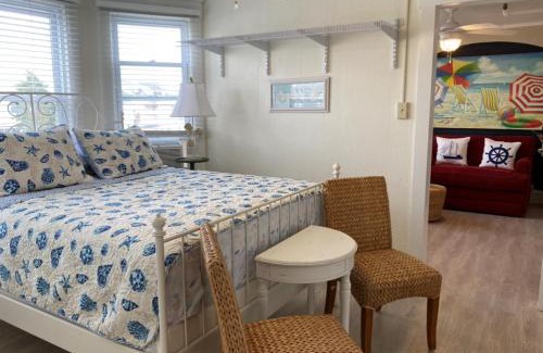 North End Apartment | Prime Beach-Block: Beach Haven