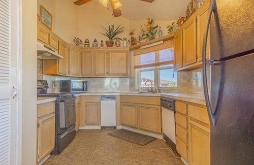 Galveston House | Prime Beachfront Home.Close to All Galveston Has to Offer!