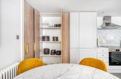 Camden Town with Primrose Hill Apartment | Prime Camden Spacious 2BR, with Parking 2 mn to Camden St, by Blueground