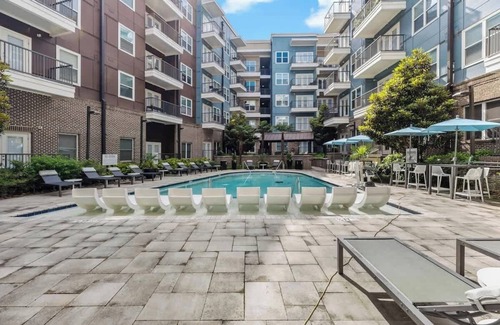 Cherry Apartment | Prime Central Apt | Pool, Gym, Parking, W/D