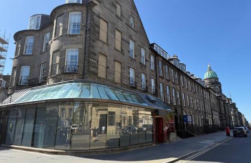 New Town Apartment | Prime Central Edinburgh 2 bed