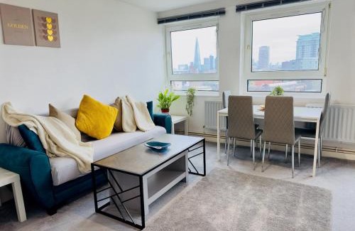 Bishop's Apartment | Prime Central Location by London Eye - Direct View - Entire Flat for 3 Adults & 1 Child