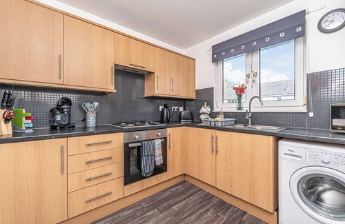 Rosyth Apartment | Prime Commuters Choice Award by Three Bridges Apartments