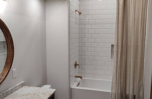 Oshkosh Condo | Prime destination for Oshkosh and Appleton, stunning river views