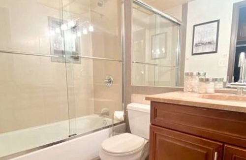 Athens Condo | Prime Downtown Locale with a Campus View