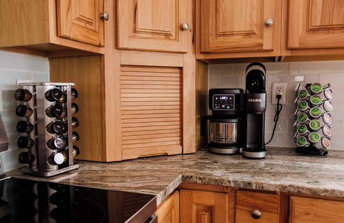 Indianapolis House | Prime Downtown Stay 4BR/3BA Walk to Stadiums Hot Tub + Game Room