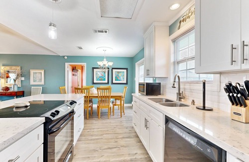 Port Bolivar House | Prime | Gulf Views | Large Deck | Pet Paradise