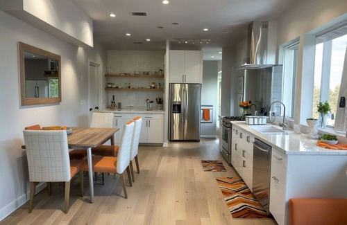 Hollywood Hotel | Prime Hollywood 5BR Townhouse & Family Getaway with AC Comfort & Free WiFi