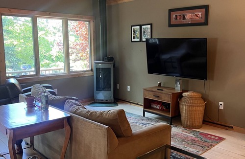 Leland House | Prime Leland location, walking distance to everything Fishtown has to offer!