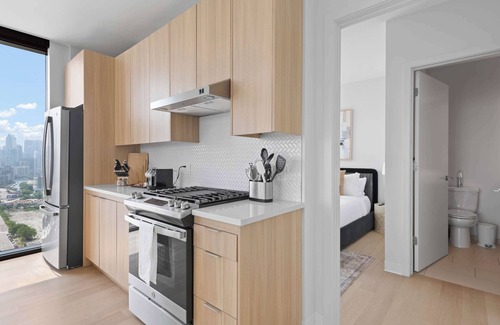 River North Apartment | Prime Lincoln Park Views + Modern Amenities Await