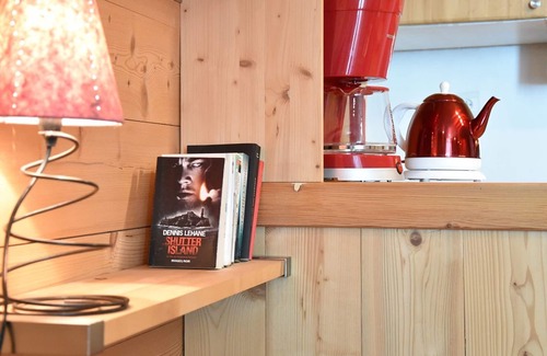 Pralognan-la-Vanoise Apartment | Prime Location in Pralognan-la-Vanoise: Cozy 2-BR Apartment Near Slopes and Shops