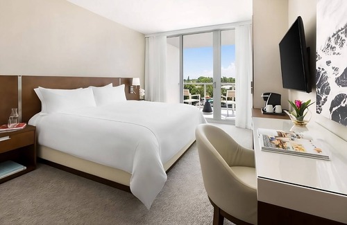 Bay Harbor Islands Hotel | Prime Location Hotel! Close to Miami-Opa Locka Executive Airport, Pool, Parking!