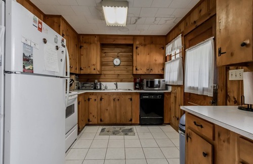 Ocean Park Cottage | Prime location offering easy access to Ocean Park's central area, activities, and the beach!