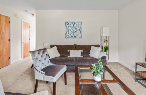 North Chesterfield Apartment | Prime Location 2 Bedroom 1.5 bathroom Oasis