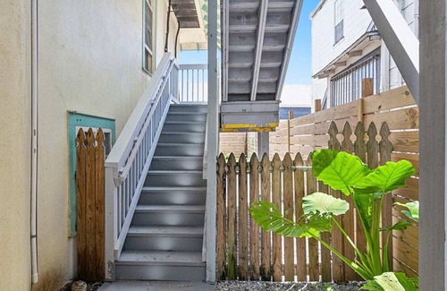 Milan Apartment | Prime Location and Luxury | 3br Streetcar + Dining