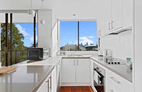 Centennial Park Apartment | Prime Location 2-Bed Apartment with Parking