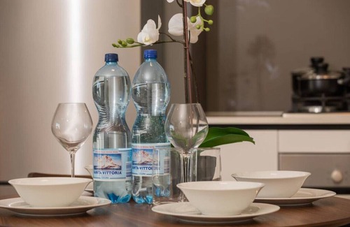 South Brisbane Apartment | Prime Location Compact 1BD Apartment at Southbank