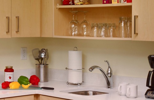 The Galleria Hotel | Prime Location! FREE Parking, Close to Rienzi Mansion and Gardens!