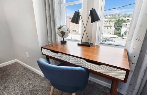 East Allegheny House | Prime Location, Free Parking, Fast WiFi, Walkable