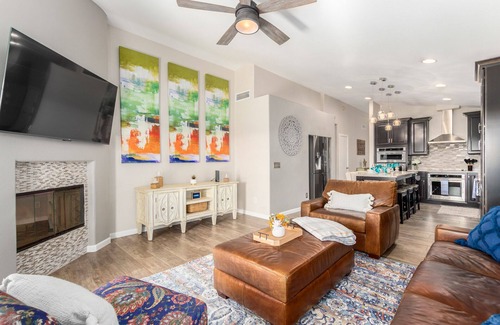 Desert Ridge House | Prime location! Home in sought after Desert Ridge area!
