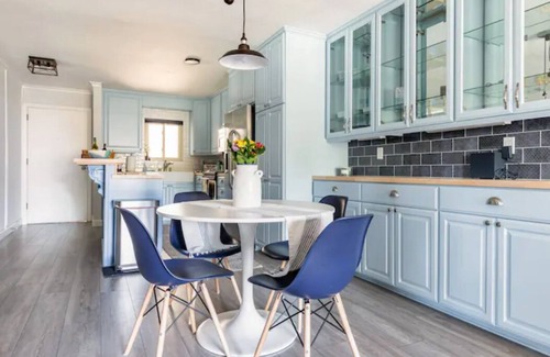 Coronado Condo | Prime location in Coronado — everything within a 5 min walk!