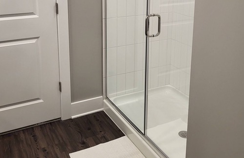 Northeast Raleigh Apartment | Prime location near Downtown *Smart TV WIFI W/D*