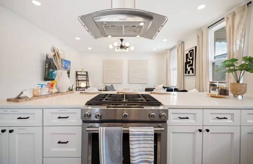 The Heights Apartment | Prime Location NYC Luxury Condo Free Parking