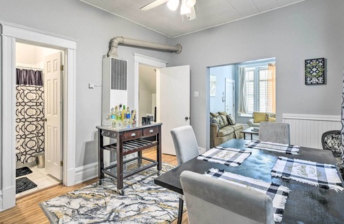 Old Town Triangle House | Prime Location Old Town Chicago Townhome!