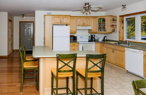 Haliburton Cottage | Prime location on Drag Lake!