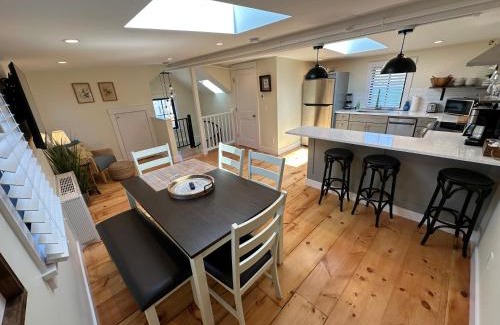 Yachting Village Hotel | Prime Location! Renovated House! 6 Bed4 Bath