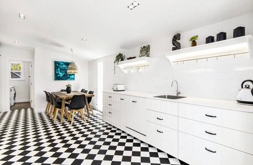 Sorrento House | *PRIME LOCATION* Sorrento Beachside Indulgence *WALK TO EVERYTHING*n