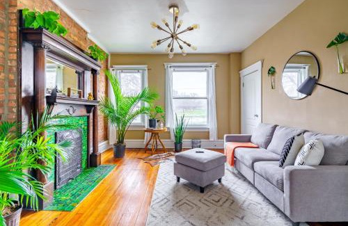 Victorian Village House | Prime Location Top Rated Free Parking Clean