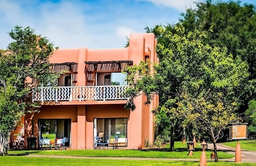 Livingstone Apartment | Prime Location! TWO Comfortable Units! Free Parking, Outdoor Swimming Pool!