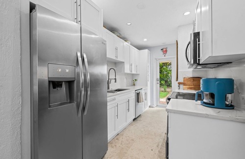 Central Fort Lauderdale House | Prime Location Paradise - Beaches, dining and more!