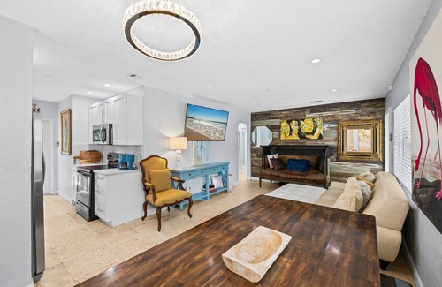 Central Fort Lauderdale House | Prime Location Paradise - Beaches, dining and more!
