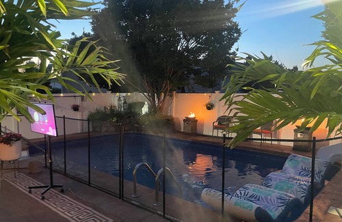 Seaford House | Prime Ryder Cup Location - Spacious 4 Bedroom Retreat with Pool, Outdoor Kitchen