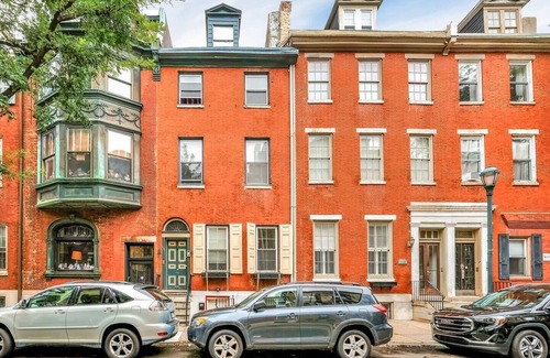 Washington Square West Apartment | Prime Studio Near Attractions
