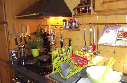 Honfleur Apartment | PRIME VIEW on OLD HARBOUR. Refurbished. Wifi, GARAGE on option, Cleaning +linen