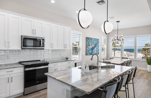 Mid Island House | PRIME wks still avail. 2/28-3/7 &4/4-4/11 FULL gulf view 220steps to the ocean.