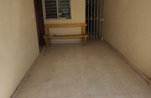 Monterrey Municipality House | Primer piso completo en casa acogedora.